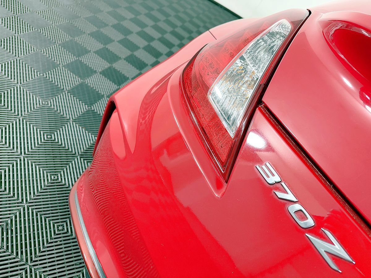 Used 2016 Nissan 370Z NISMO RWD image 13
