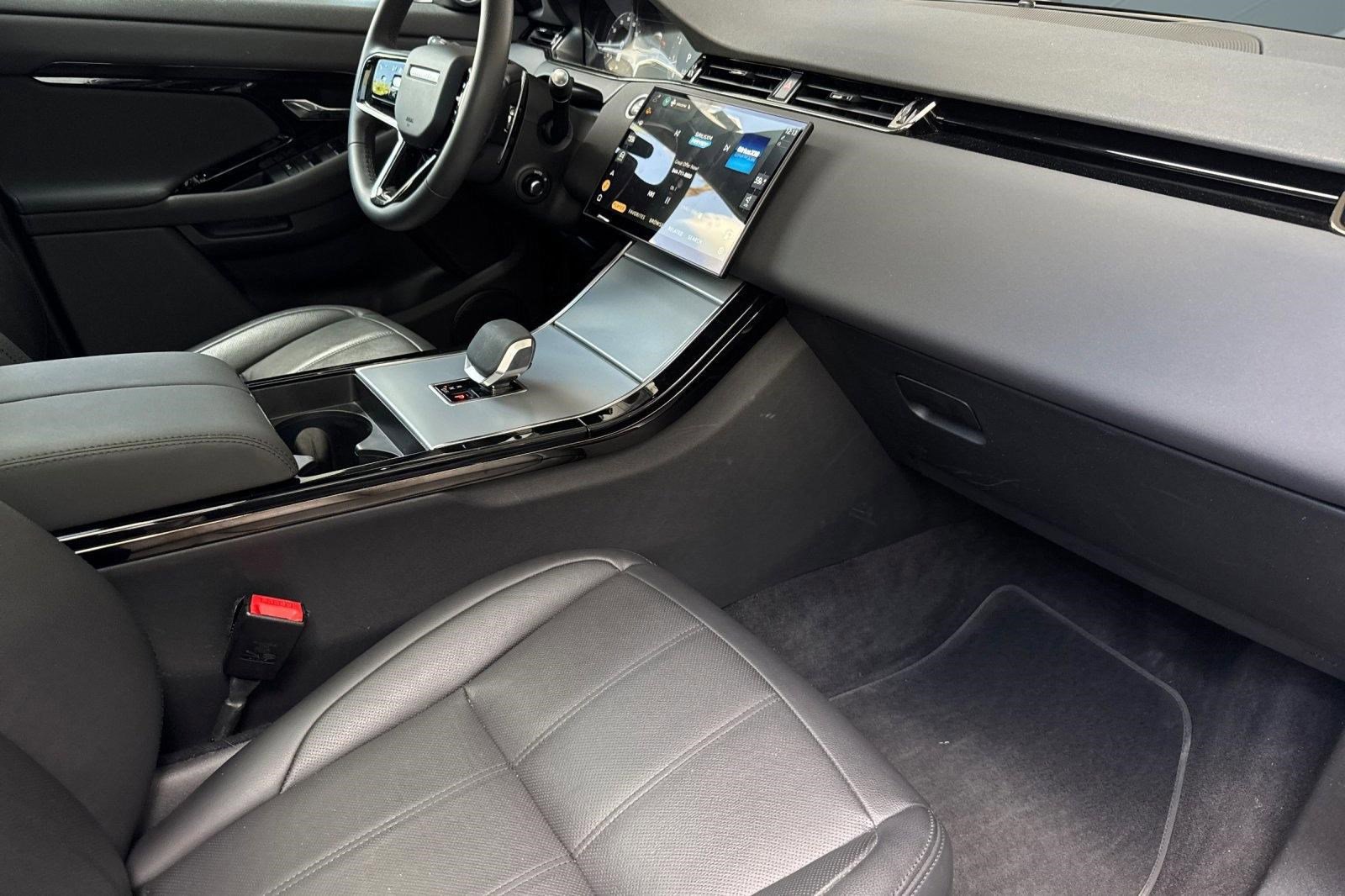 Used 2025 Land Rover Range Rover Evoque S image 32