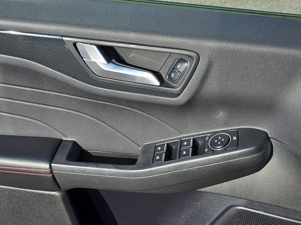 Used 2023 Ford Escape ST-Line AWD/4WD image 29