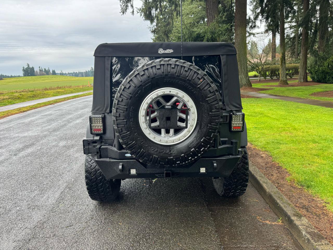 Used 2015 Jeep Wrangler Unlimited Sport image 4