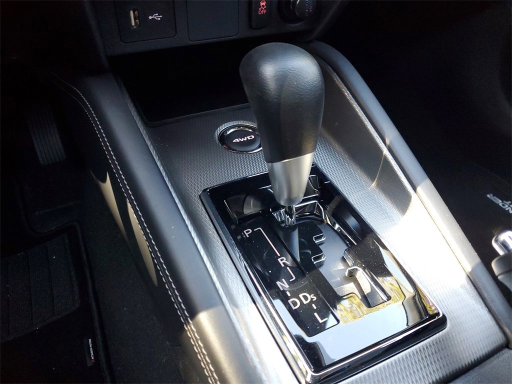 New 2025 Mitsubishi Outlander Sport ES image 22