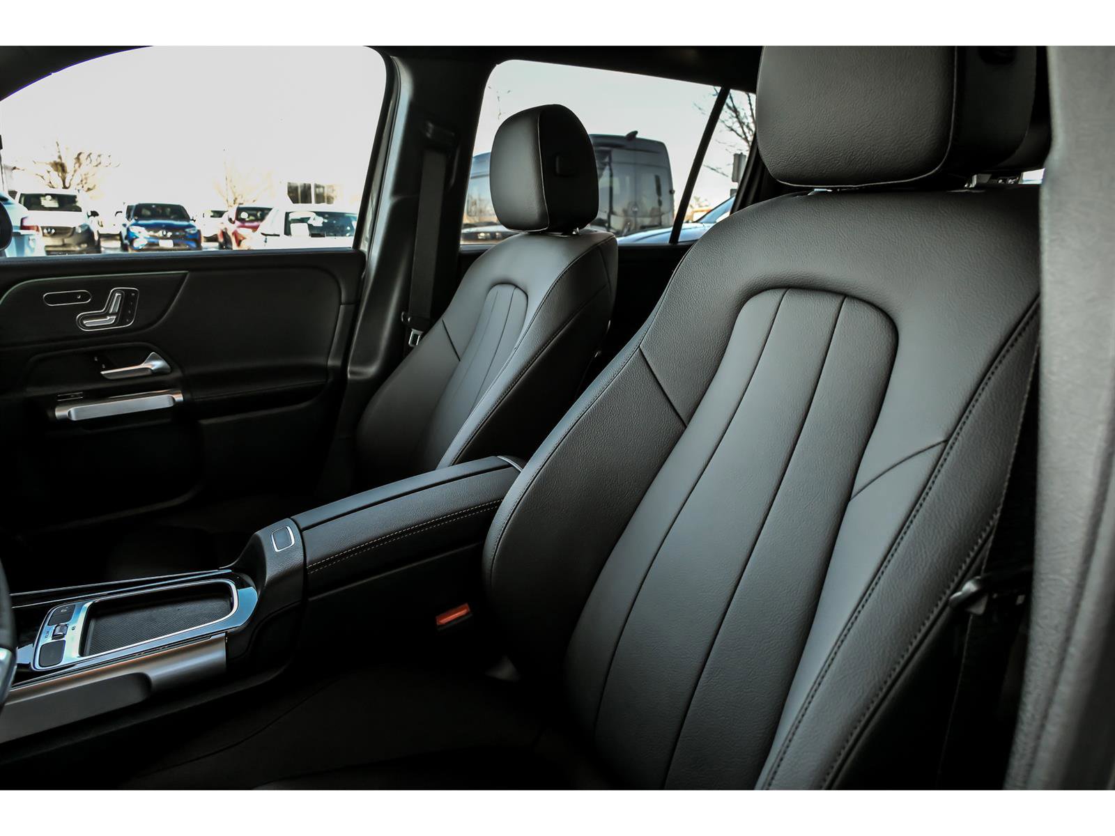 New 2026 Mercedes-Benz GLB 250 4MATIC image 7