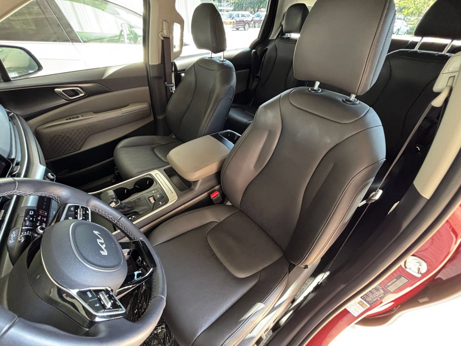 Used 2026 Kia Carnival FWD image 39