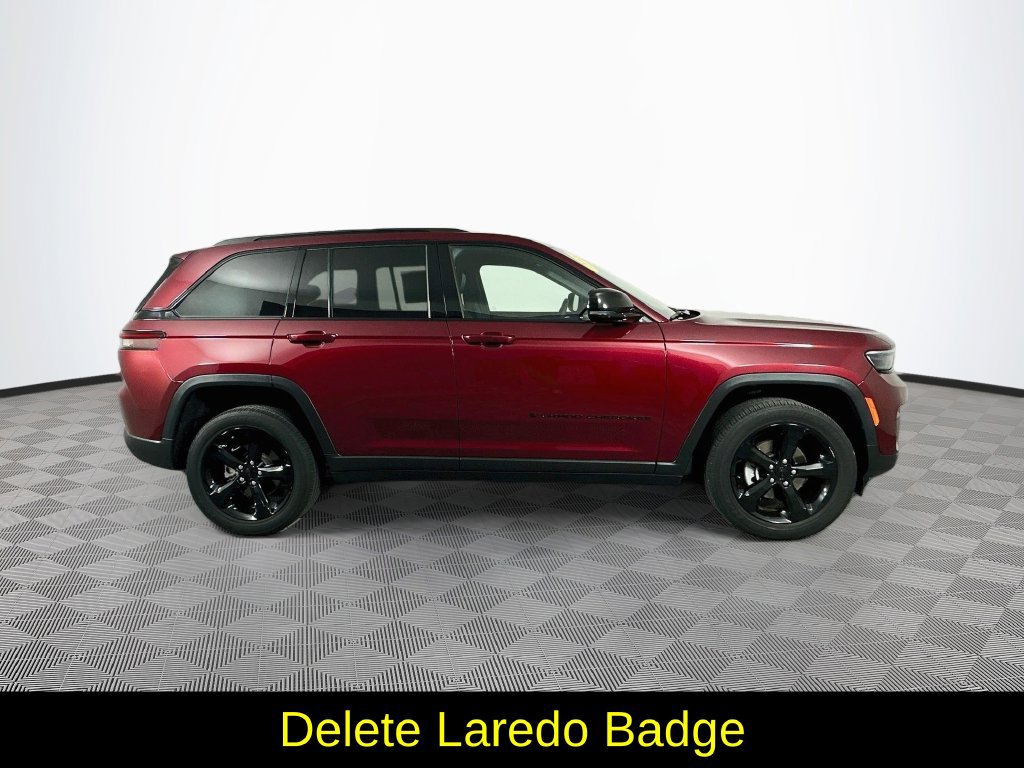 Used 2023 Jeep Grand Cherokee Altitude AWD/4WD image 11