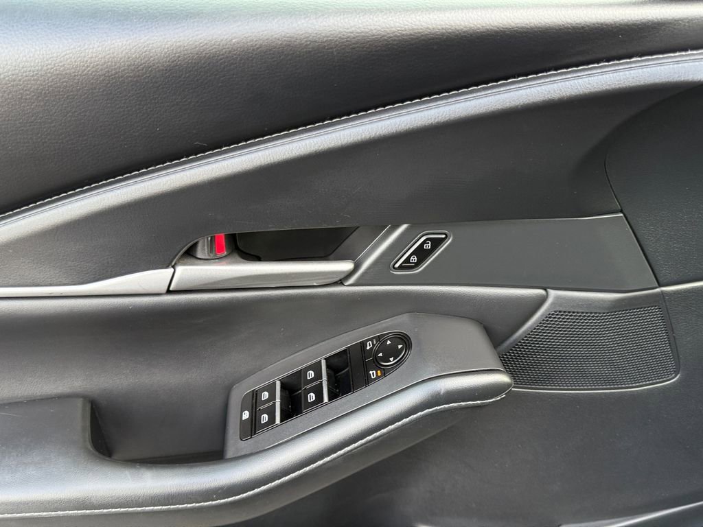 Used 2022 MAZDA CX-30 AWD 2.5 S w/ Select Package image 11