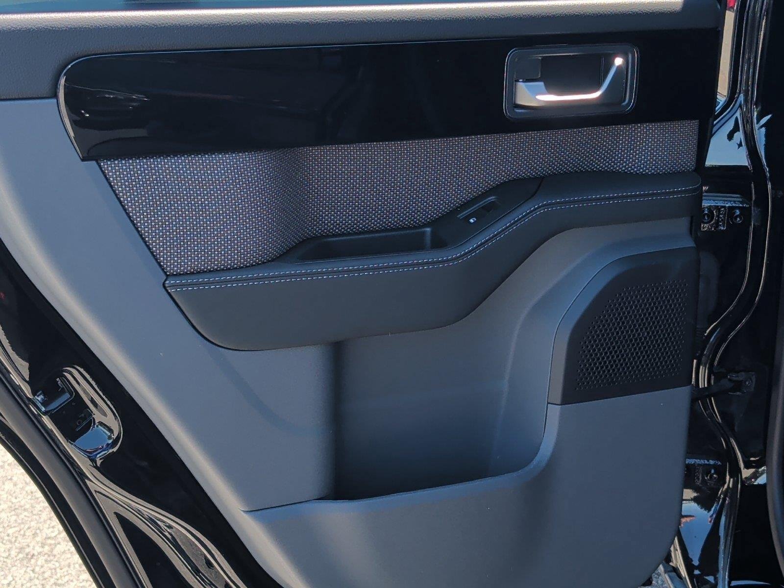 New 2025 INEOS Grenadier Station Wagon AWD/4WD image 32