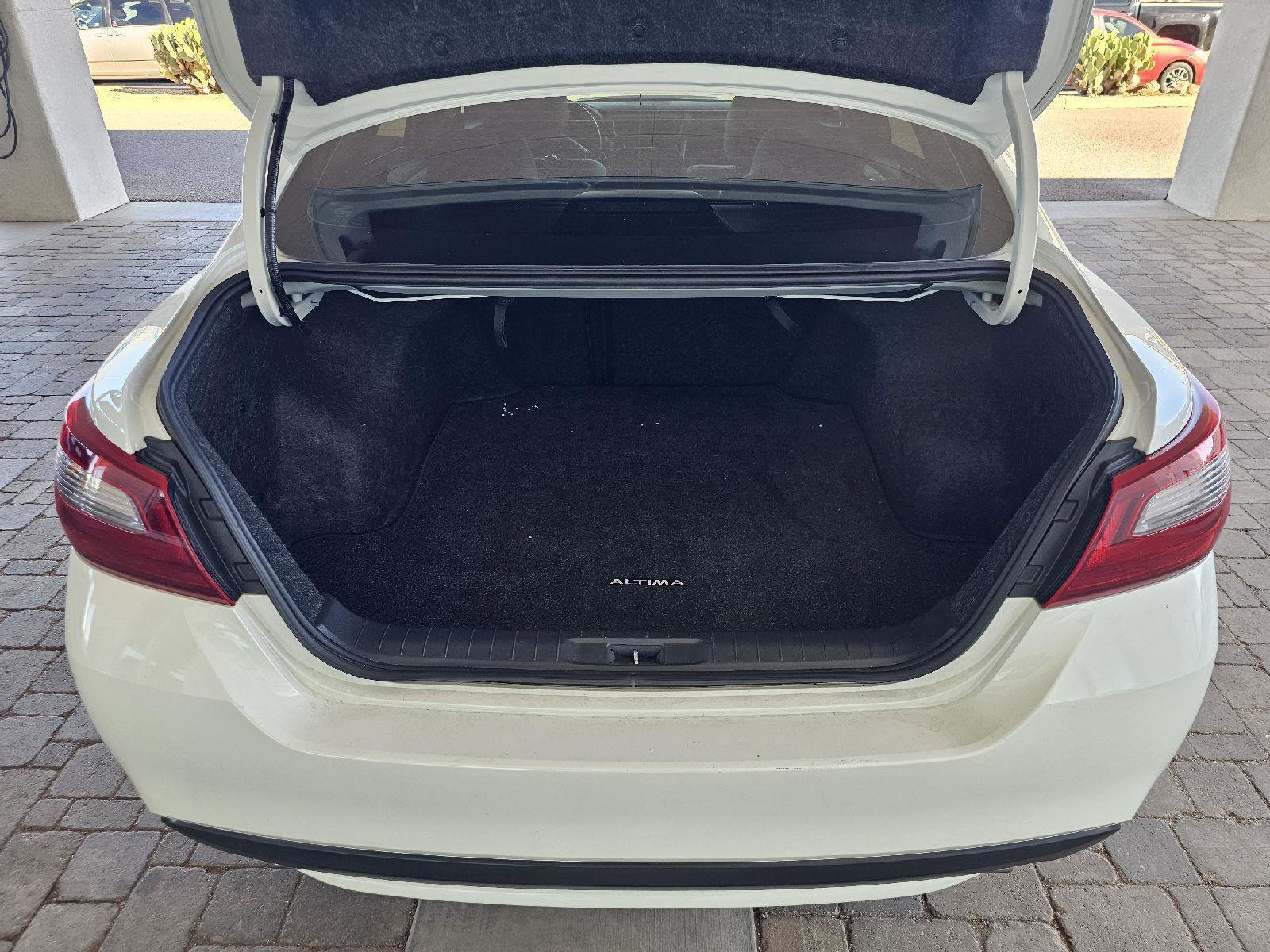 Used 2018 Nissan Altima 2.5 SL w/ 2.5 SL Technology Package image 14