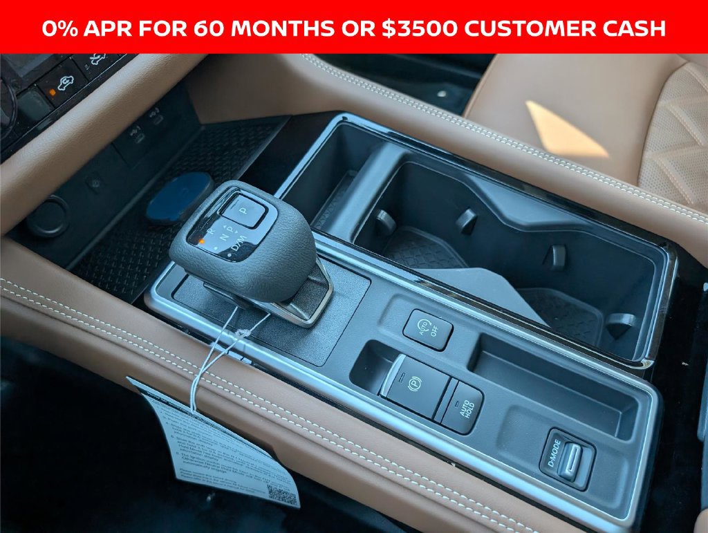 New 2026 Nissan Pathfinder Platinum w/ Accent Package FWD image 11