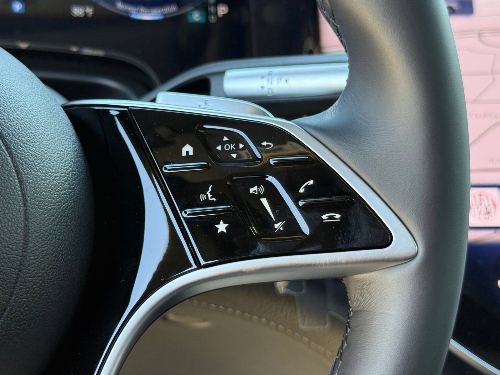 New 2026 Mercedes-Benz EQS 400 4MATIC SUV image 24