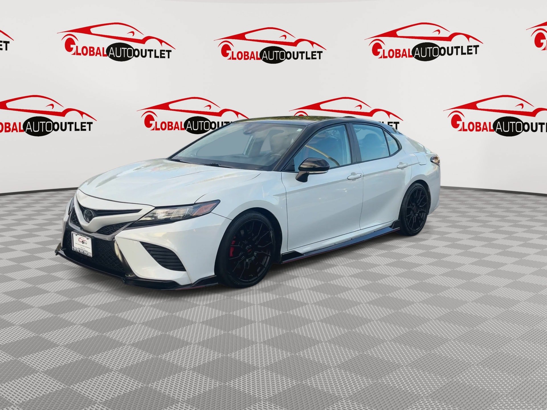 Used 2021 Toyota Camry TRD w/ TRD Package w/JBL Audio FWD image 4