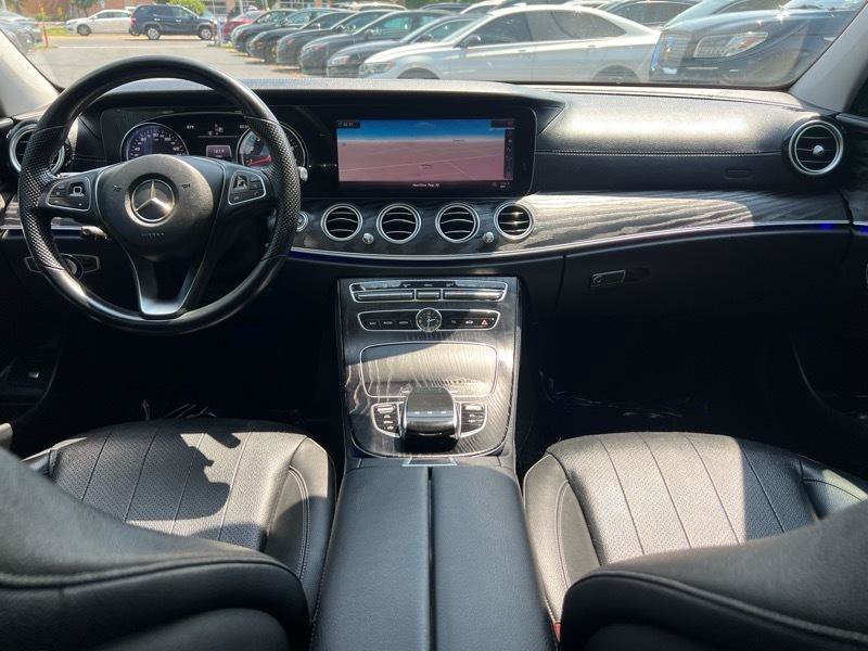 Used 2018 Mercedes-Benz E 300 4MATIC w/ Premium 2 Package (Q02) image 11