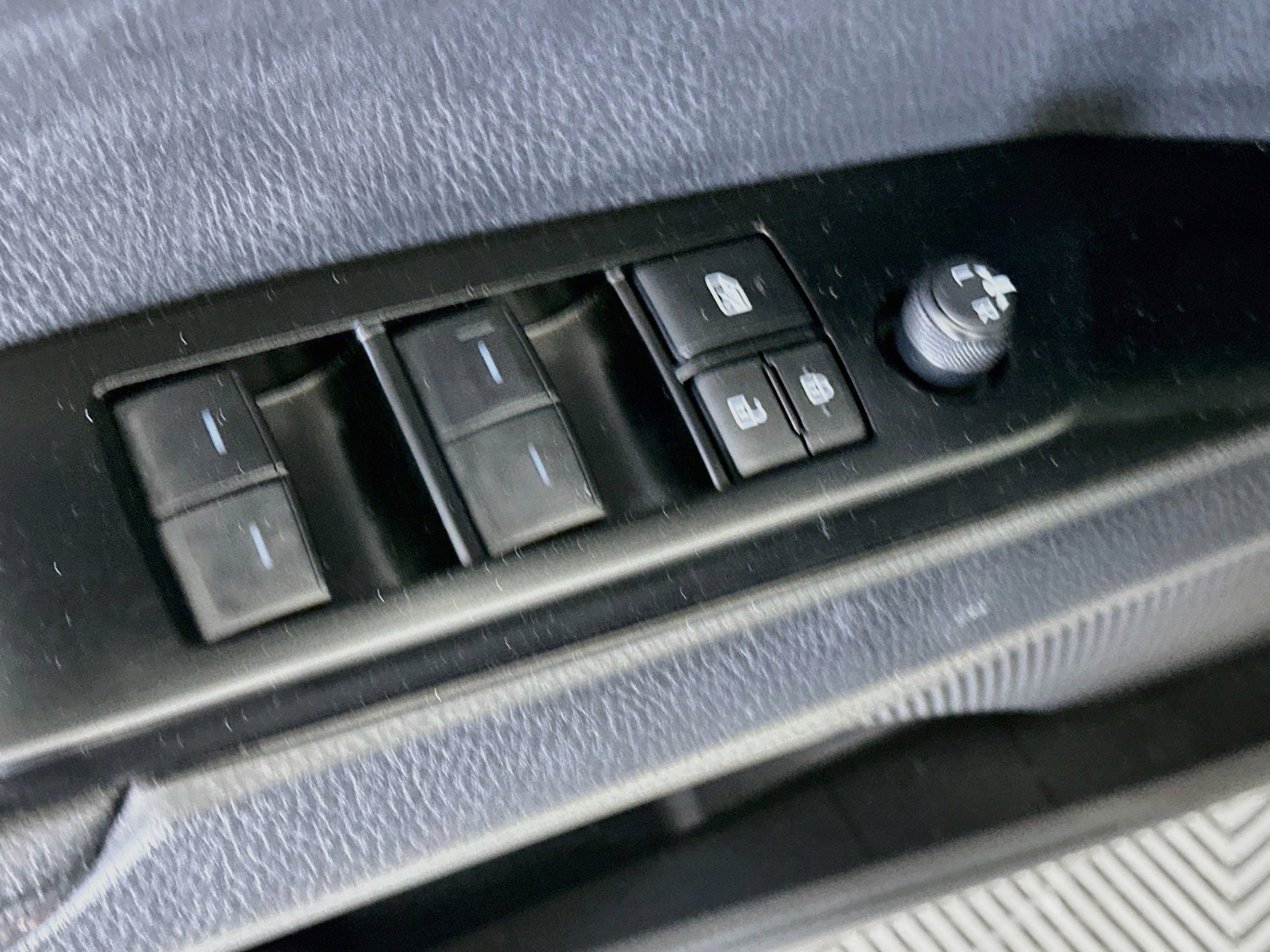 Used 2025 Toyota Camry XLE FWD image 15
