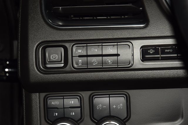 Used 2023 Chevrolet Tahoe High Country image 35