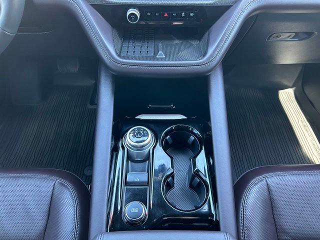 Used 2025 Ford Explorer Platinum AWD/4WD image 22