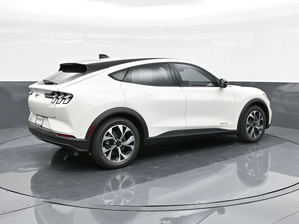 Used 2024 Ford Mustang Mach-E Select w/ Comfort Package Lite image 15