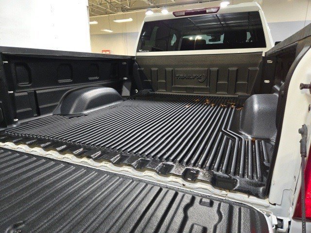 Used 2024 Chevrolet Silverado 3500 LT image 5