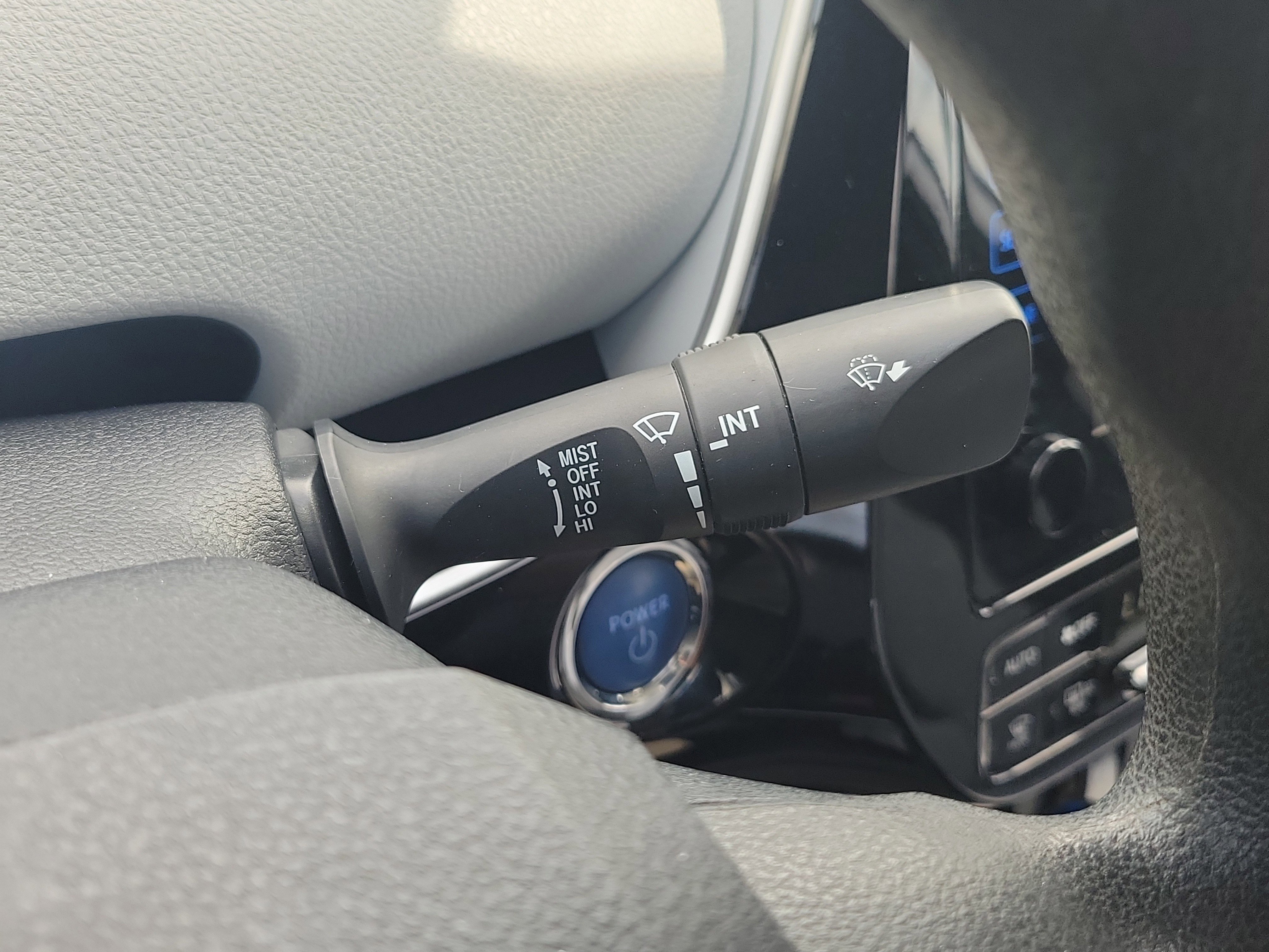 Used 2019 Toyota Prius L Eco FWD image 27