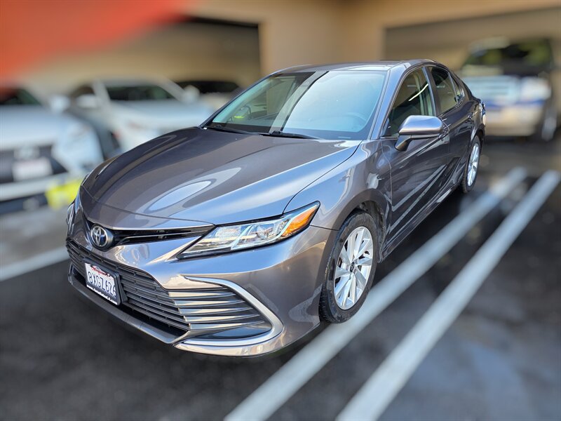 Used 2021 Toyota Camry LE FWD image 1