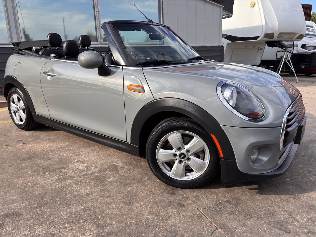 Used 2019 MINI Cooper Convertible w/ Signature Upholstery Package image 6