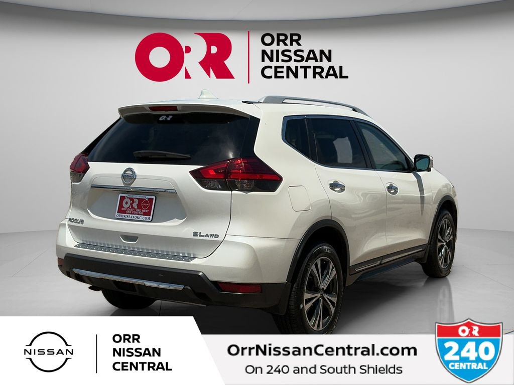 Used 2017 Nissan Rogue SL w/ SL Premium Package AWD/4WD image 5