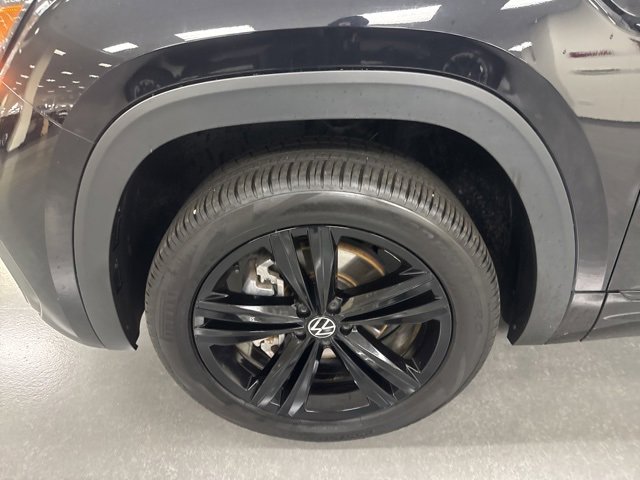 Used 2023 Volkswagen Atlas SEL R-Line image 41