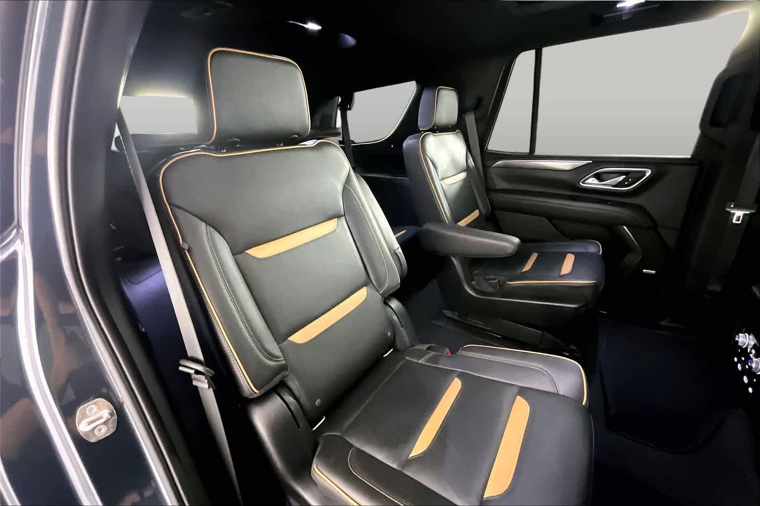 Certified 2021 GMC Yukon AT4 w/ AT4 Premium Plus Package AWD/4WD image 20