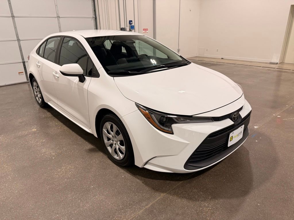 Used 2024 Toyota Corolla LE image 3