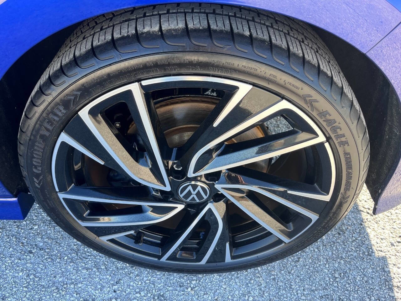 Used 2015 Volkswagen Golf R 4-Door image 19
