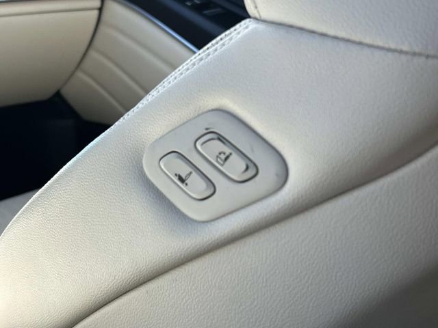 Used 2023 Genesis GV80 2.5T w/ Prestige 20" Package image 28