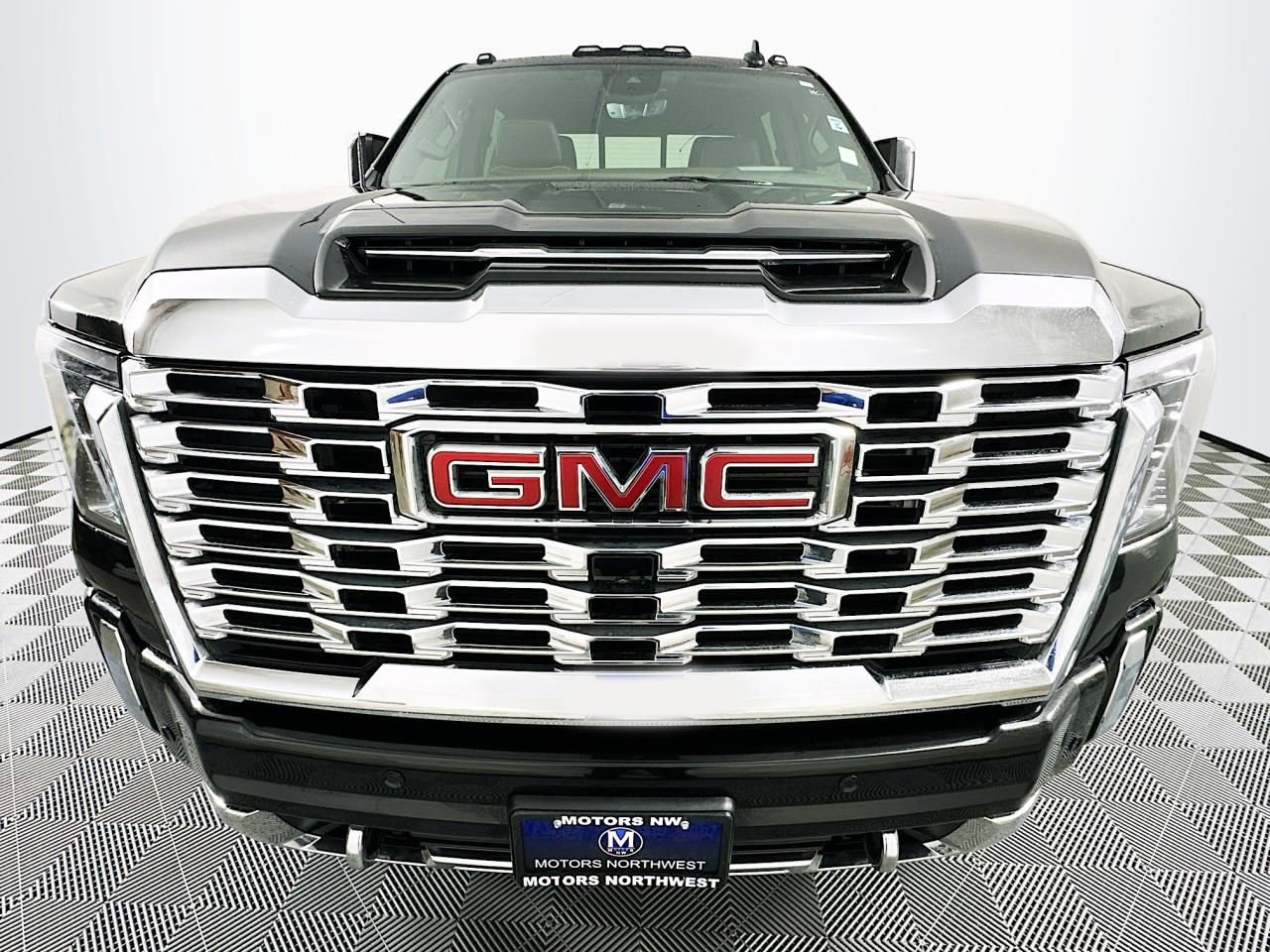 Used 2024 GMC Sierra 3500 Denali w/ Denali Reserve Package image 2