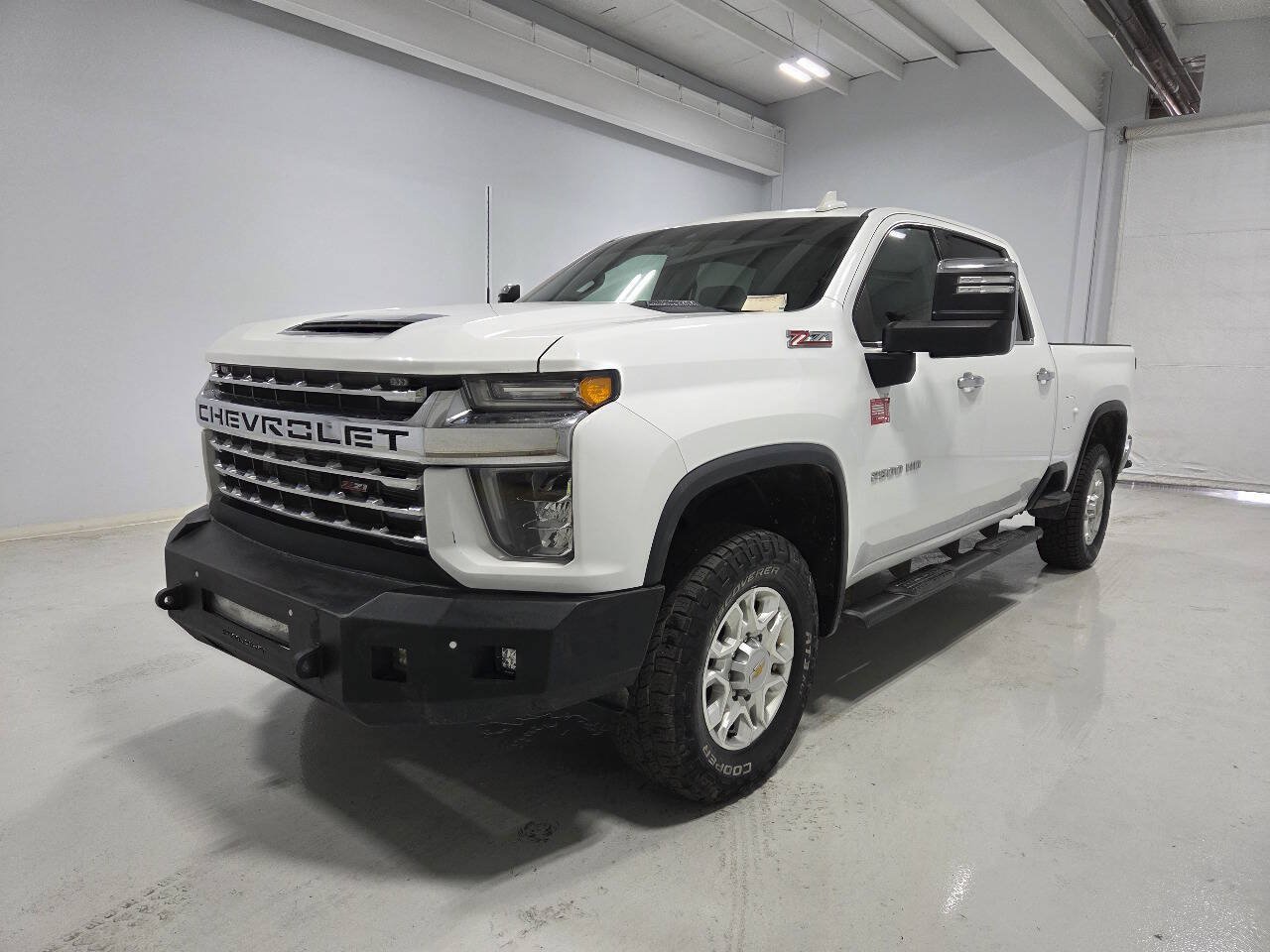 Used 2023 Chevrolet Silverado 2500 LTZ w/ LTZ Convenience Package AWD/4WD image 5