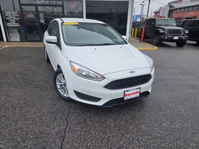 Used 2018 Ford Focus SE w/ Cold Weather Package image 2