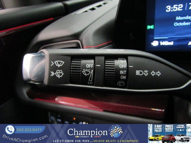 Used 2024 Chevrolet Traverse RS AWD/4WD image 33