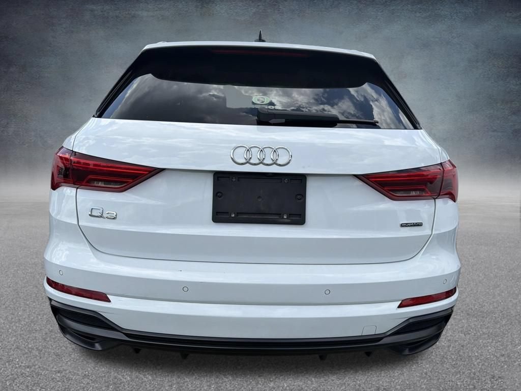 Used 2022 Audi Q3 2.0T Premium w/ Convenience Package AWD/4WD image 3