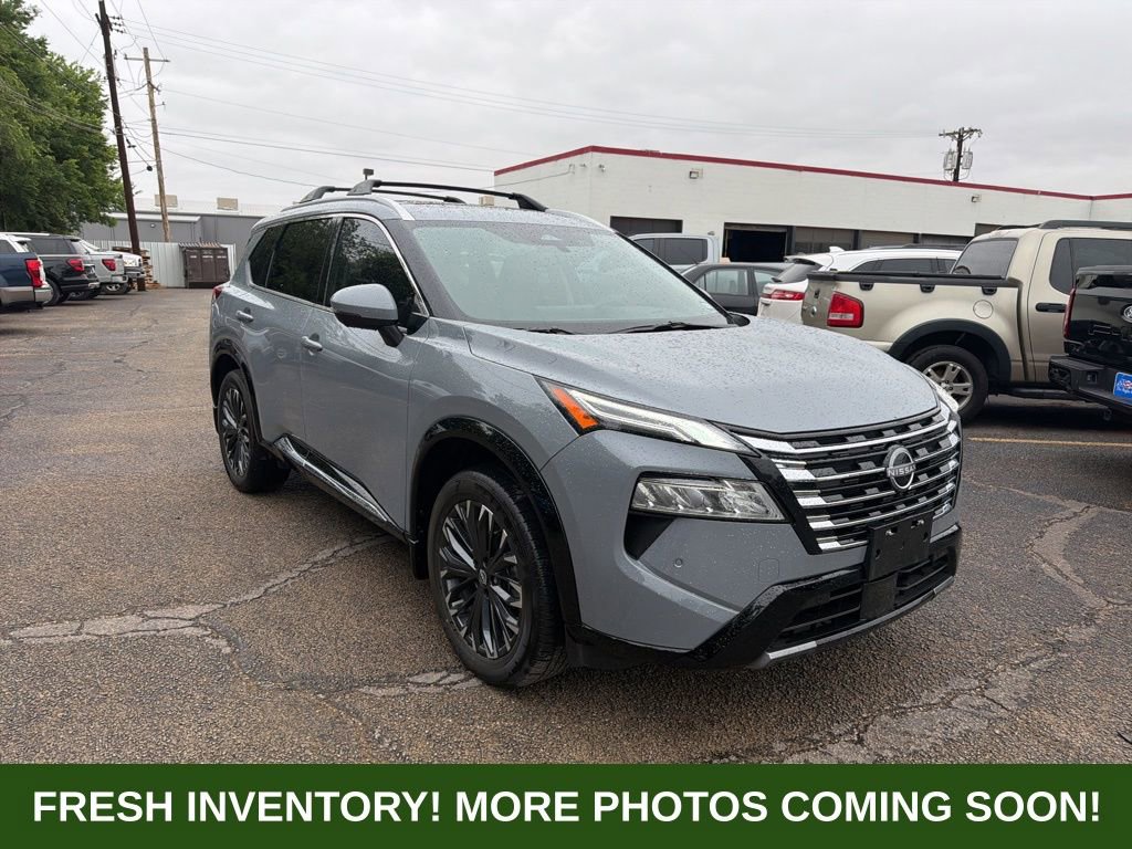 Used 2025 Nissan Rogue Platinum w/ Platinum Premium Package AWD/4WD image 1