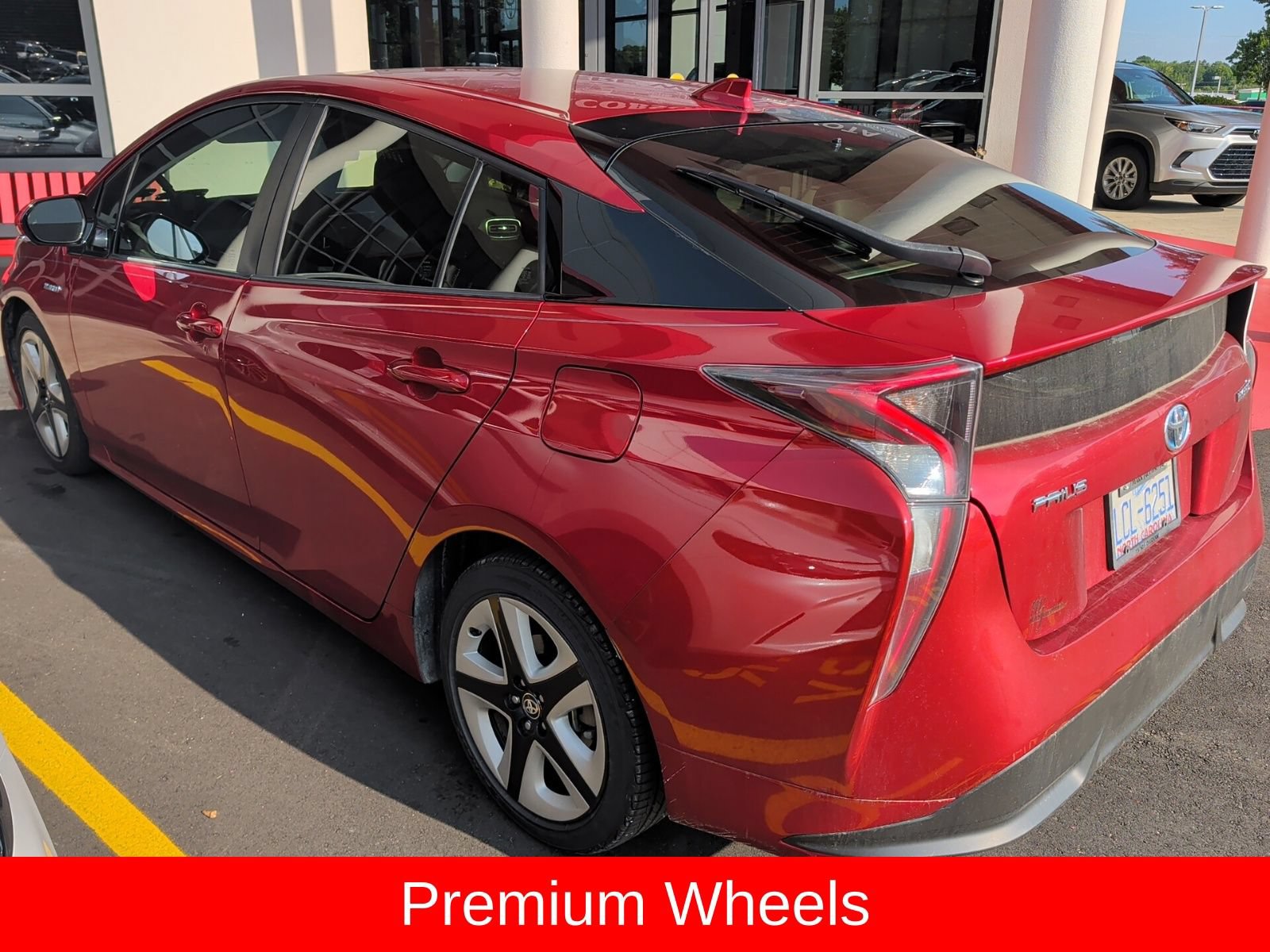Used 2016 Toyota Prius Four Touring FWD image 6