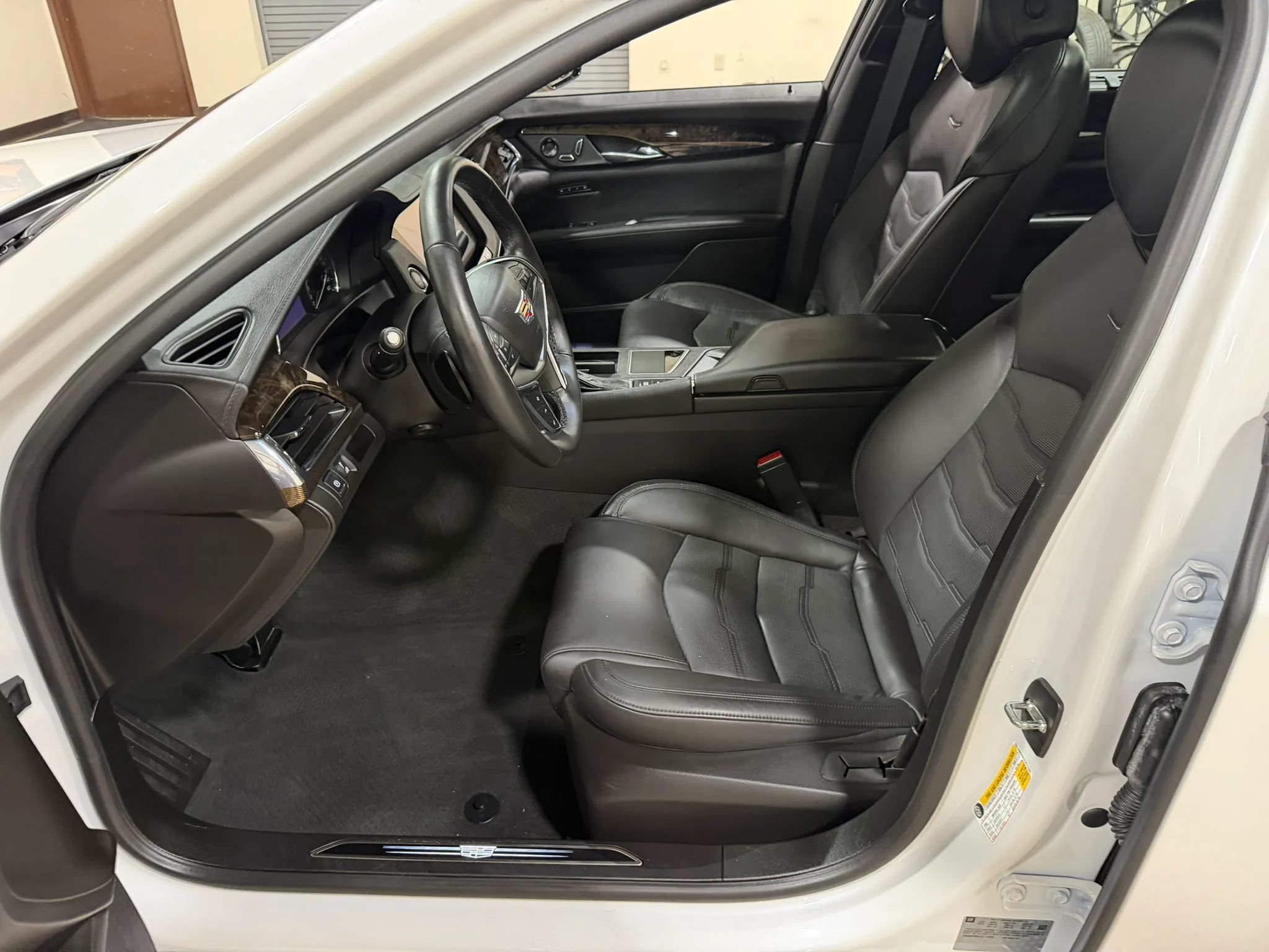 Used 2018 Cadillac CT6 Luxury AWD/4WD image 27