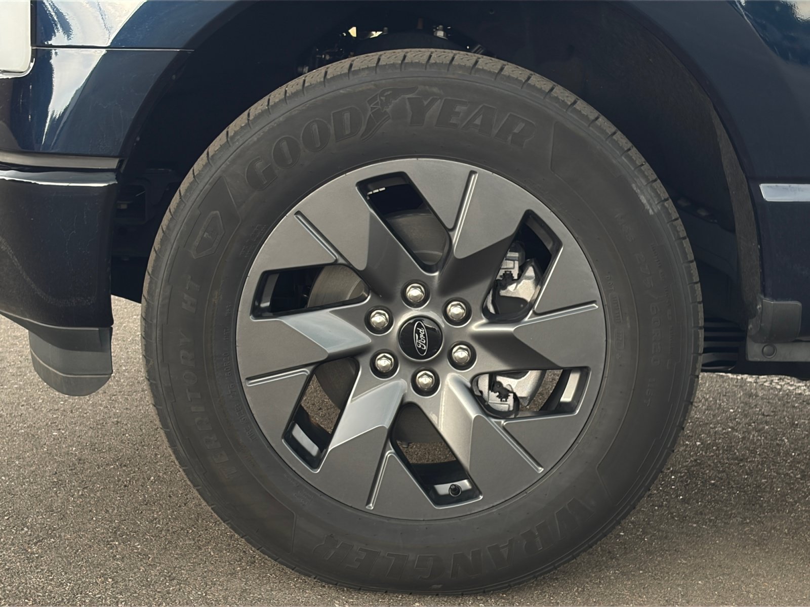 Used 2024 Ford F150 Lightning Lariat AWD/4WD image 12