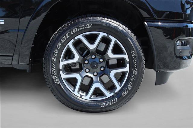 Used 2025 RAM 1500 Laramie w/ Sport Appearance Package AWD/4WD image 16