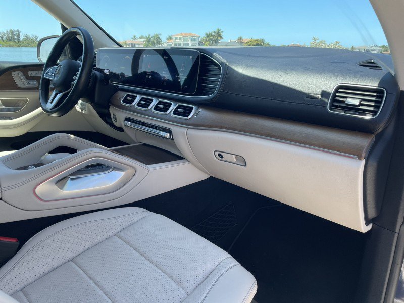 Used 2021 Mercedes-Benz GLS 450 4MATIC image 8