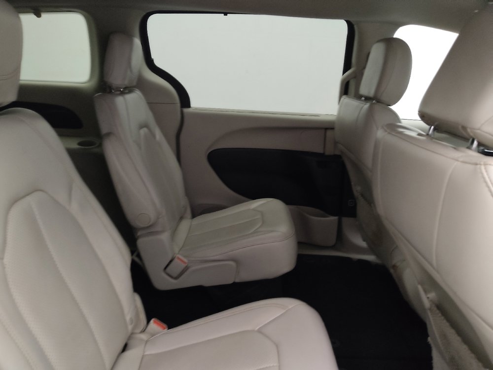 Used 2021 Chrysler Voyager Lxi FWD image 19