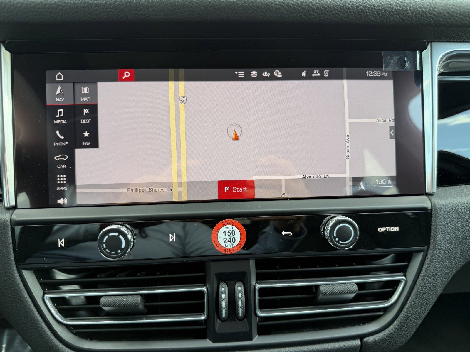 New 2026 Porsche Macan AWD/4WD image 24