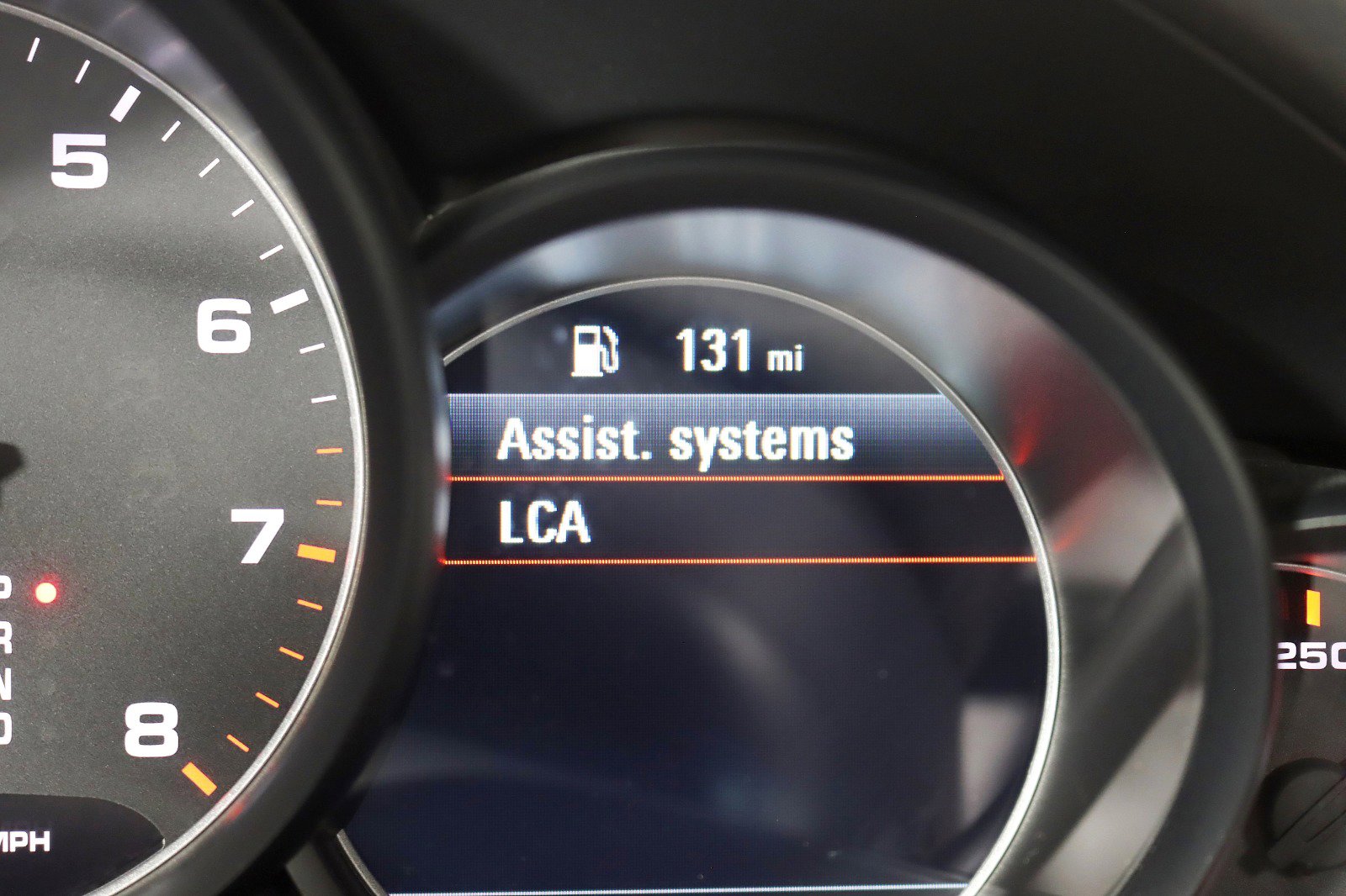 Used 2014 Porsche Cayenne Platinum Edition image 16