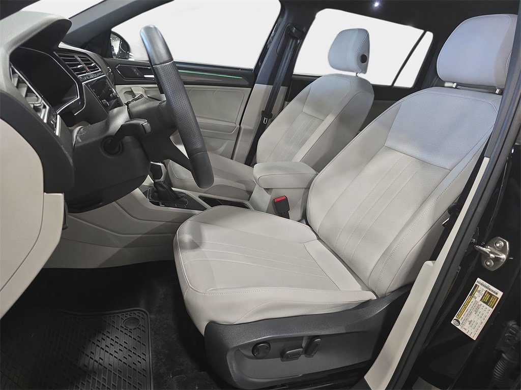 Used 2024 Volkswagen Tiguan SE R-Line image 14