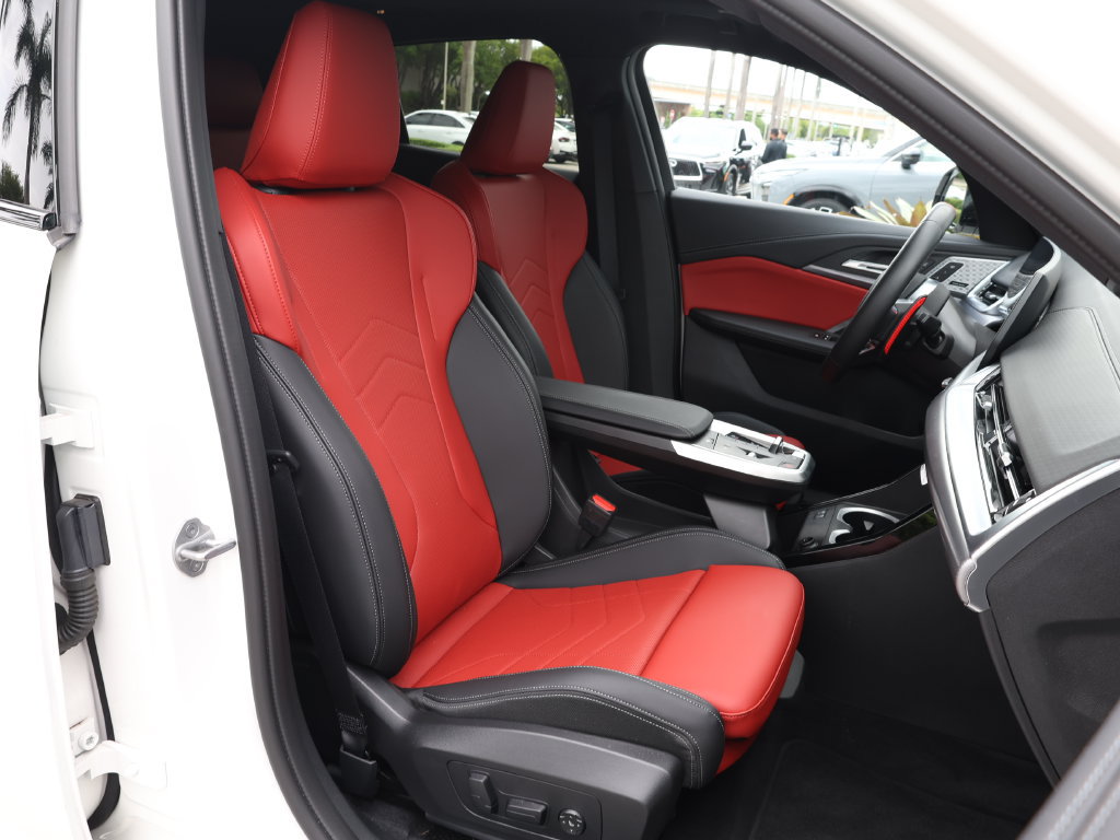 Used 2025 BMW X2 M35i AWD/4WD image 22