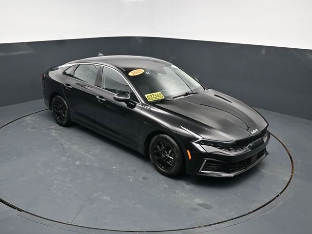 Used 2025 Kia K5 LXS image 32