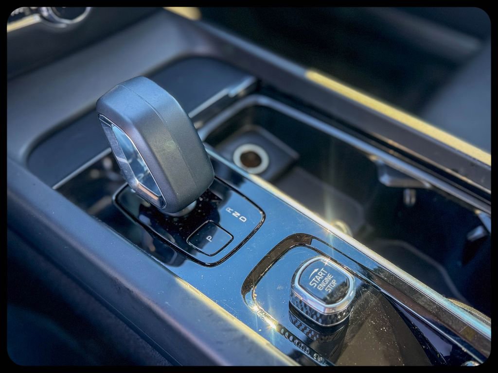 Used 2024 Volvo S60 B5 Core image 24