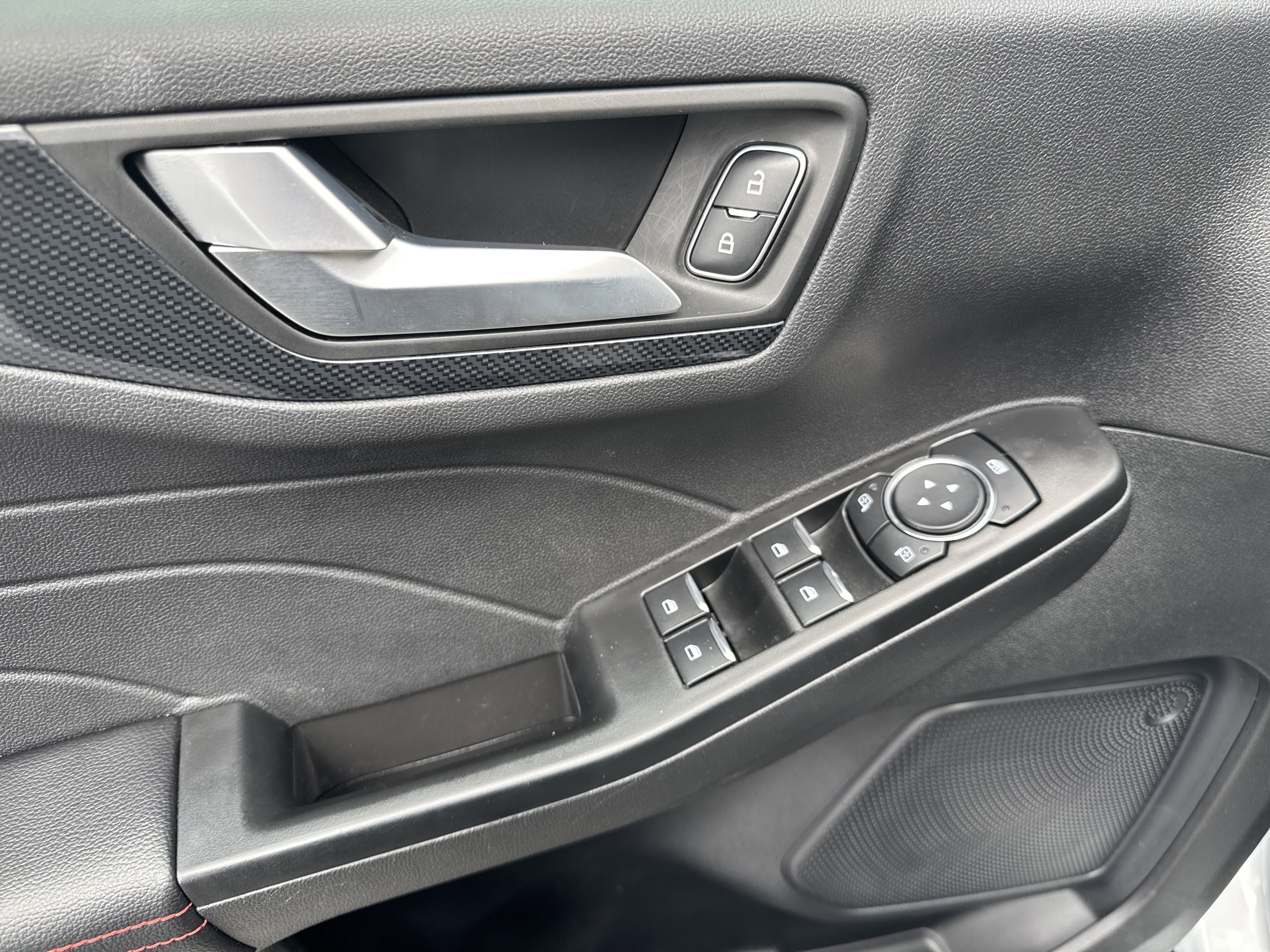 Certified 2025 Ford Escape ST-Line w/ Tech Pack #1 FWD image 13