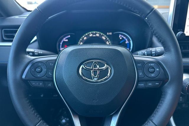 Used 2024 Toyota RAV4 SE w/ Convenience Package AWD/4WD image 30