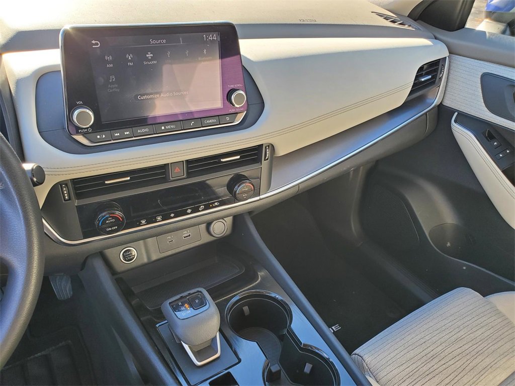 Certified 2023 Nissan Rogue SV image 25